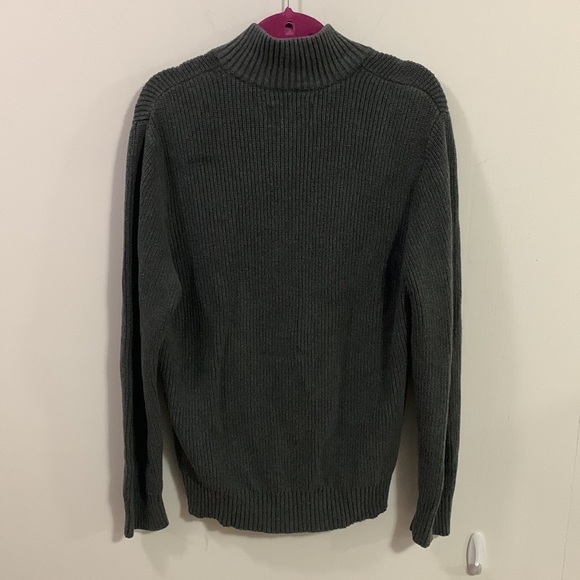 American Rag Men’s long sleeve sweater Sz Lg 3 buttons at neck-good condition - Picture 2 of 4